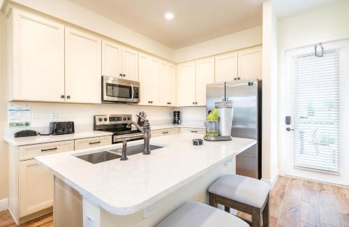 West Kissimmee House | Lively Cottage Near Disney With Margaritaville Resort & Island H20 Waterpark Access - 2998Sr