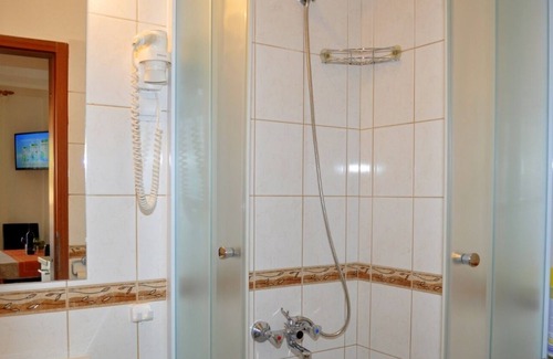 Ratac Apartment | Ljuba - 130 Meter From sea - A4