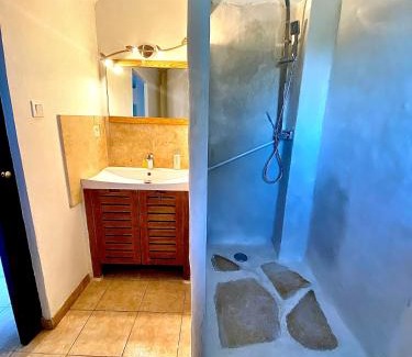 Uchaud House | loft des cigales wifii