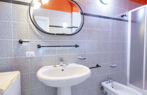 Marina di Campo Apartment | Loft in Marina di Campo, two-room apartment in a residential area, with private outdoor area, bicycl