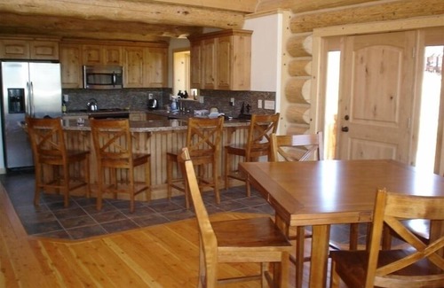 Powder Mountain House | Log Heaven Amazing Views Ski In from new Lightning Ridge Lift. Easy Road Access