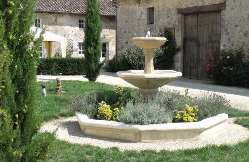 Xaintray Bed & Breakfast | Logis De La Mélissière