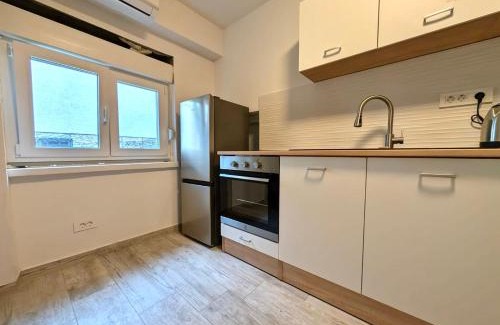Sesvete Apartment | long Cozy Studio w Floor Heating