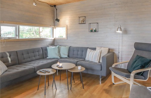 Risor House | Look forward to your vacation in this unique cottage in beautiful surroundings.