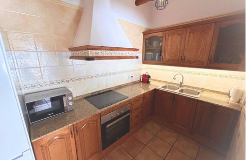 Costa Dorada House | Los Pinos, charming house near the sea