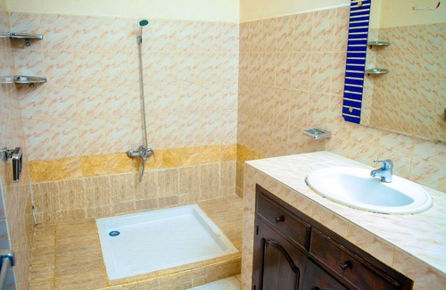 Antsiranana Bed & Breakfast | LOTUS HOTEL DIEGO