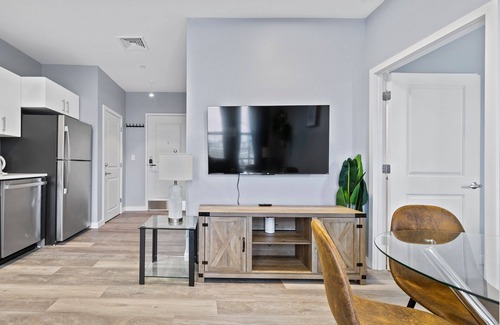 Everett Apartment | Lovely 1BR Near Encore Boston 0581