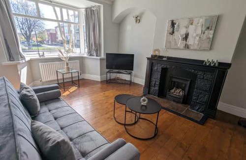 Heaton Apartment | Lovely 2 Bedroom Getaway