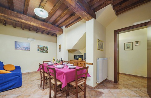 Orentano Apartment | Lovely apartment for 7 guests with A/C, WIFI, pool, TV and patio