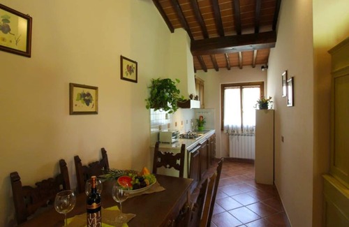 Castelfranco di Sopra Apartment | Lovely apartment for 6 guests with pool, WIFI and pets allowed