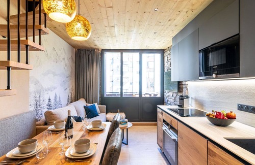Tignes Apartment | Lovely apartment for 4 people with WIFI, TV and balcony