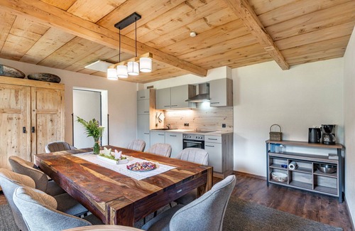 Hippach-Schwendberg Apartment | Lovely apartment for 8 people with WIFI, TV, patio and parking