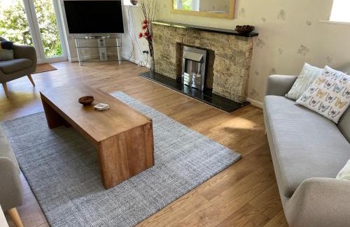 Bournemouth House | Lovely Bournemouth cottage with beautiful large garden, 5 min to the beach by car