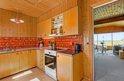 Hundested House | Lovely home in Hundested with WiFi