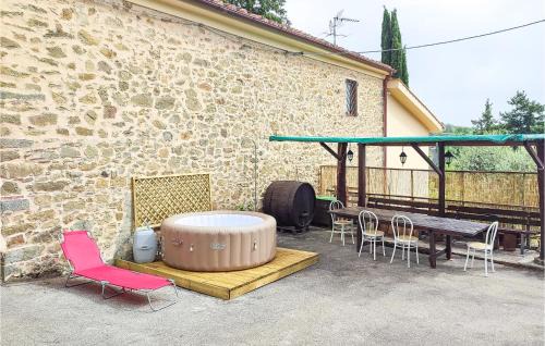 Macchino House | Lovely Home In Marliana With Wifi