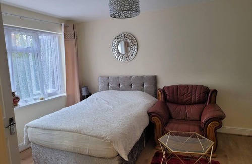Reading House | Lovely Studio in Town Centre