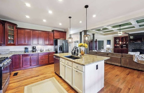 Ellijay Cabin | LR Views/HotTub/FastWIFI/Families/Hiking/Orchards
