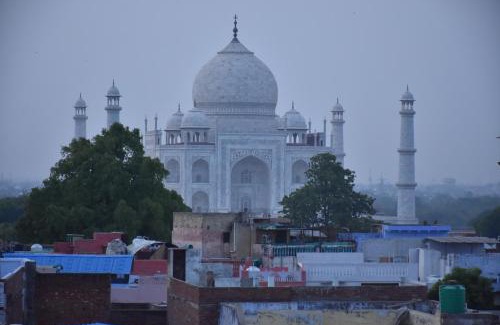 Taj Ganj House | Lucky Restaurant & Guest House Near Taj Mahal