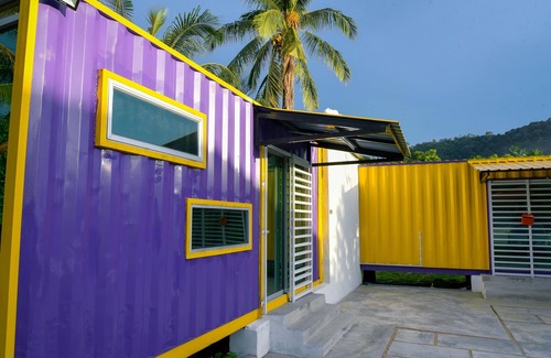Lumut Cabin | Lumut Cube Container/Cabin Stay Nearby Pangkor Island Jetty Terminal