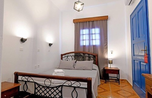 Perissa Hotel | Lunar Santorini Hotel