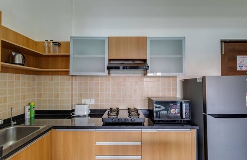 Saunta Vaddo Apartment | Luxe 1bhk w Pool Sauna 1km to the Beach