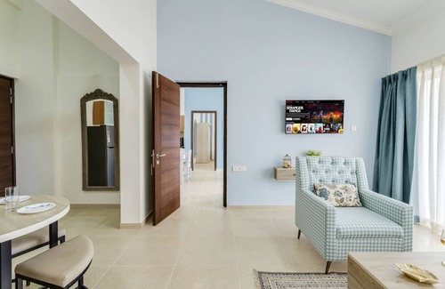 Saunta Vaddo Apartment | Luxe 1bhk w Pool Sauna 1km to the Beach