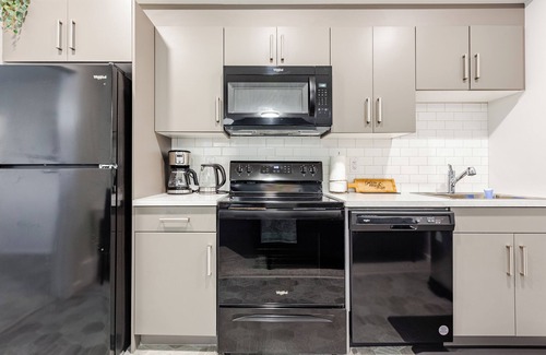 West Edmonton House | Luxe Suite near River Cree Casino and West Edmonton Mall