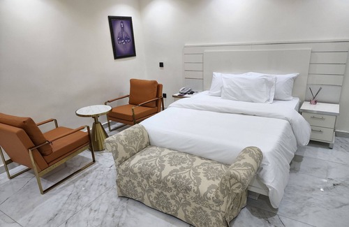 Ojodu Hotel | LUXOL HOMES AND SUITES