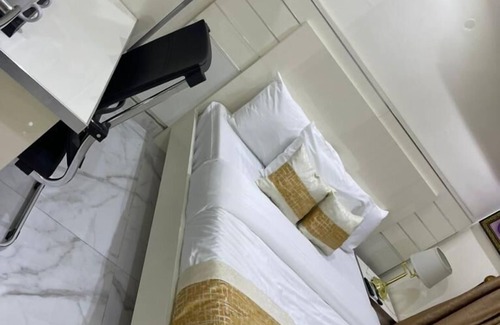 Ojodu Hotel | LUXOL HOMES AND SUITES