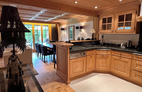 Zweisimmen Nr Gstaad Apartment | Luxurious Alpine Getaway at Park Hotel Gstaad