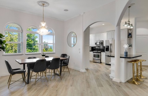 Blaine House | Luxurious dog-friendly bay-view home with private beach access