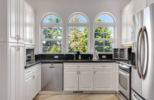 Blaine House | Luxurious dog-friendly bay-view home with private beach access