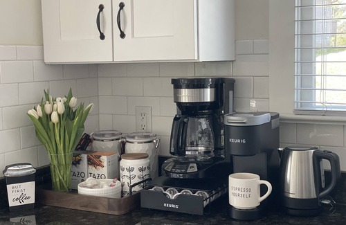 Durham House | Luxurious Downtown Home with 4 King Beds, 3min to downtown, 5min to Duke