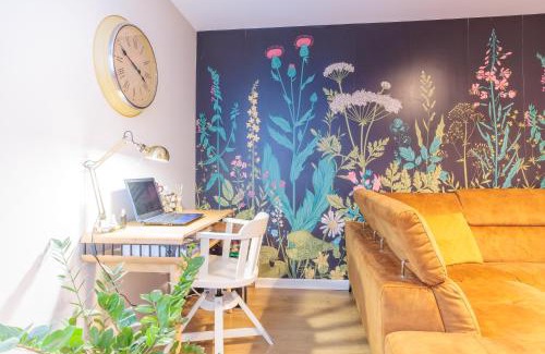 Perth Apartment | Luxurious House With Garden