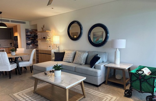 Bridgetown Condo | Luxurious Oceanfront Condo with Rooftop Pool on Brighton Beach– Sleeps 4