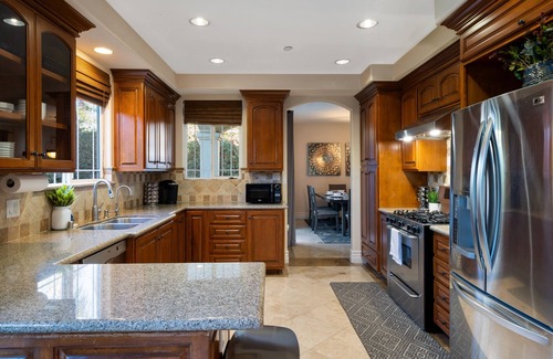 Lake Balboa House | Luxurious Upscale Modern Holiday House New Pool and Spa