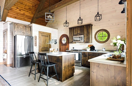 Town of Owasco House | LUXURIOUS WATERFRONT CABIN ON OWASCO LAKE