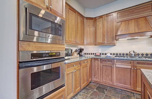River Run Condo | Luxury 3 Br In River Run Village Featuring Ski In, Ski Out! No Cleaning Fees! 3 Bedroom Condo by RedAwning