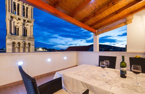 Old Town Apartment | Luxury Apartment Matkovic
