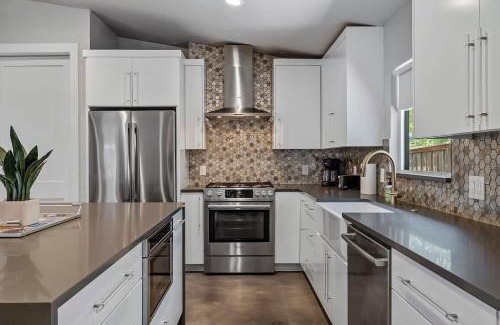 South Lamar House | Luxury Compound in South Lamar