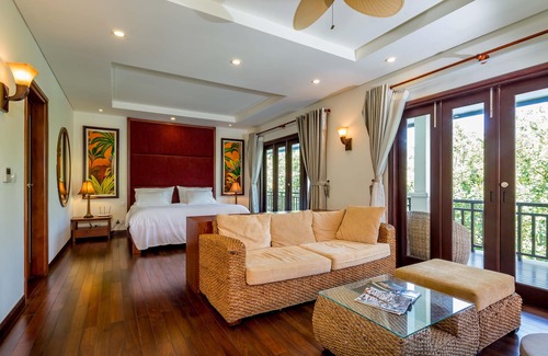 Ngu Hanh Son Hotel | Luxury Danang Beach Pool Villa