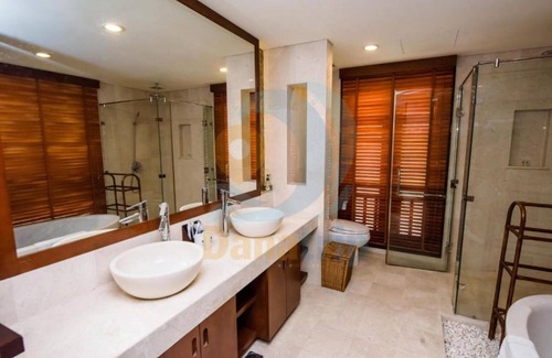 Ngu Hanh Son Hotel | Luxury Danang Beach Pool Villa