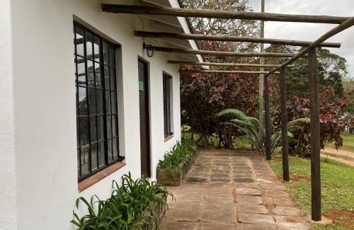 Hibiscus Coast Villa | Luxury modern farm cottage with sea view