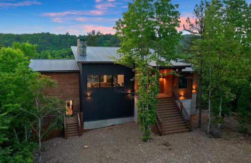 Broken Bow House | Luxury Retreat in Broken Bow w Forest Views