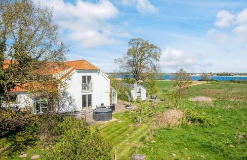 Aarosund House | Luxury Seaside Retreat - By Traum Ferienwohnungen