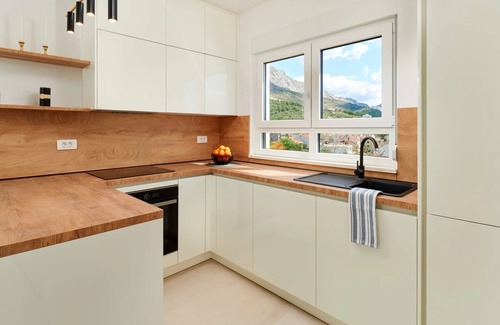 Dugi Rat House | Luxury villa with a swimming pool Mali Rat, Omiš (K-21548)