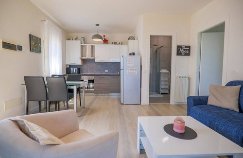 Carciano Apartment | Magnificent apartment in the dépendance of a prestigious art nouveau villa with pool