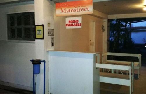Bacolod Hotel | Mainstreet Pension House by RedDoorz