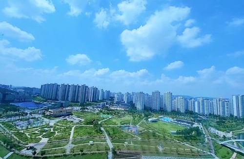 Hanam Apartment | Maison-호수공원뷰,편안한영화관,넷플,디즈니플러스,120인치스크린,미사역2분,장기숙박추천
