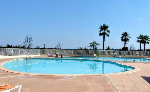 Beziers House | Maison cosy au bord du canal, piscine et parking